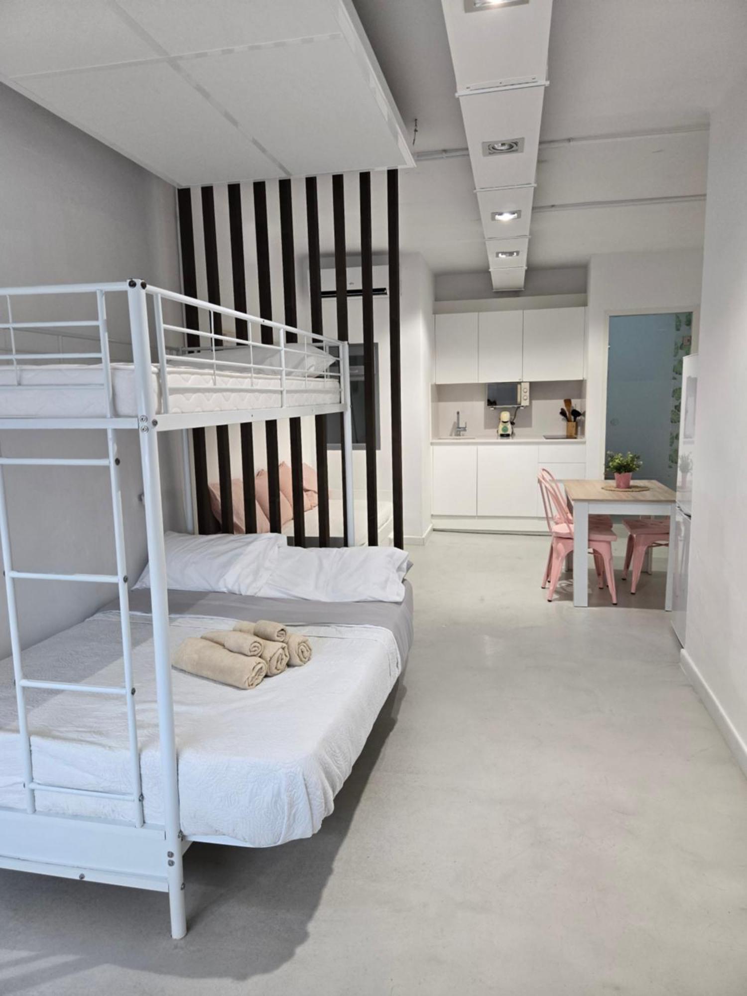 Little love Hospitalet De L'Infant Esterno foto